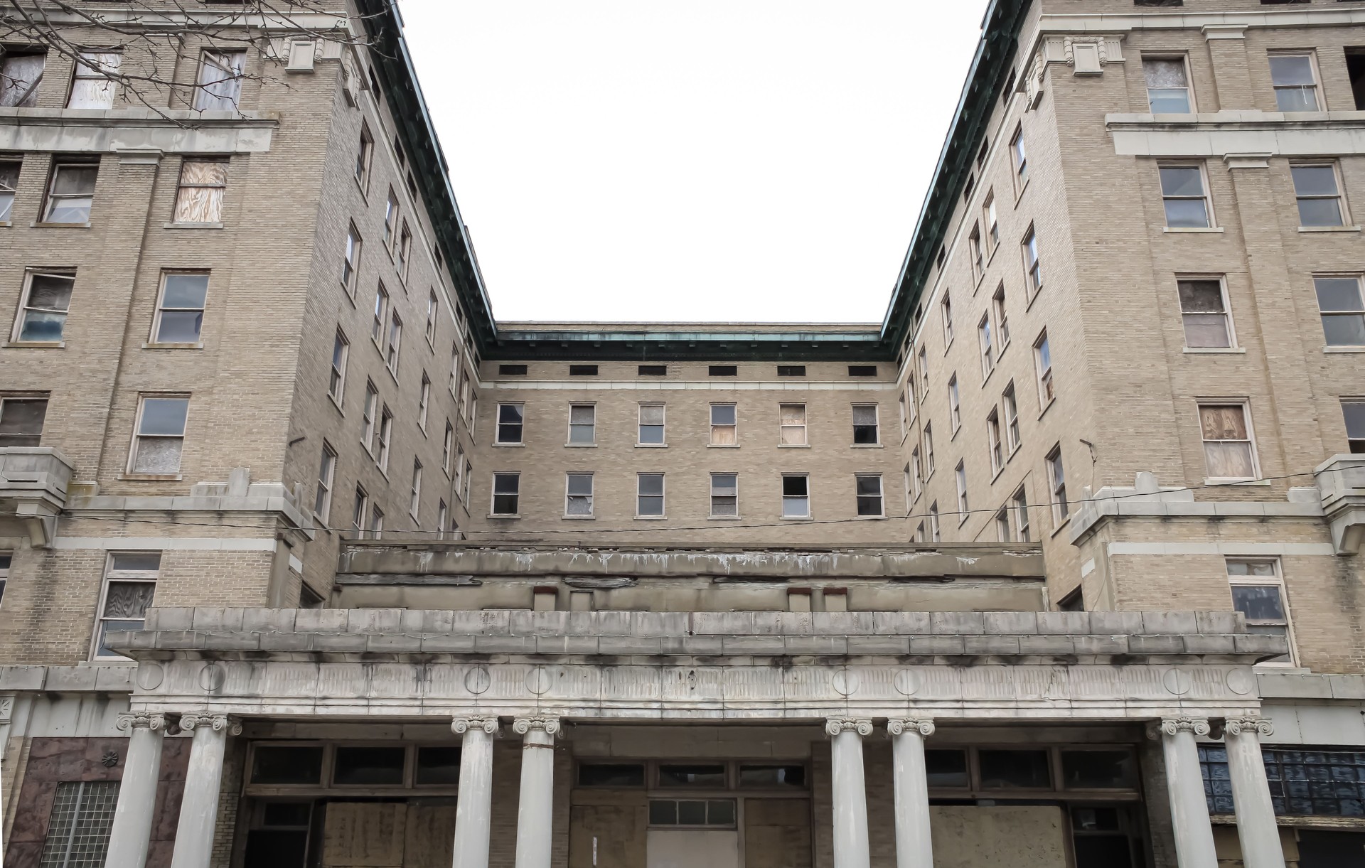 Pine Bluff Hotel