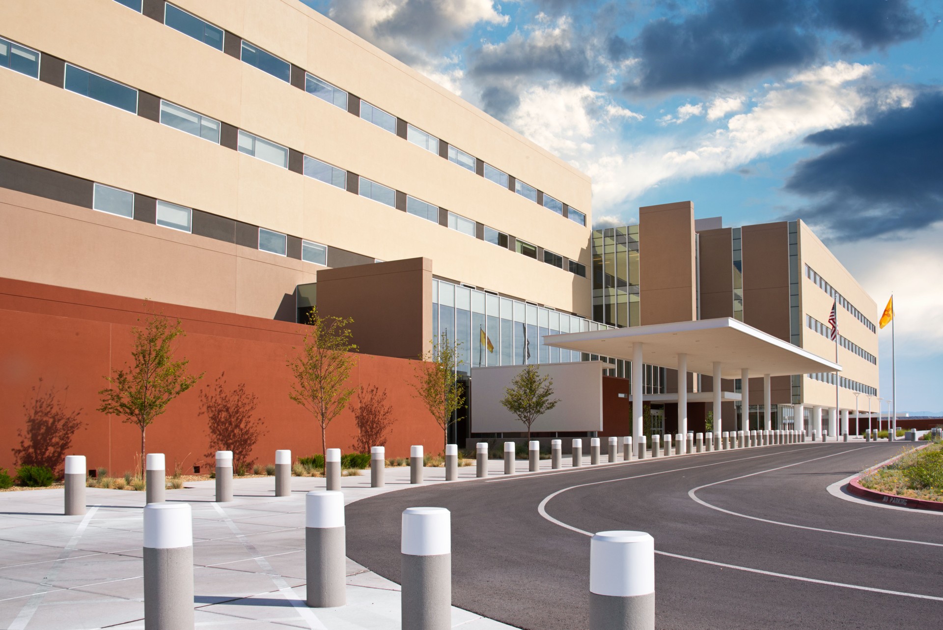 UNM Sandoval Regional Medical Center Hospital Modern Building Facade